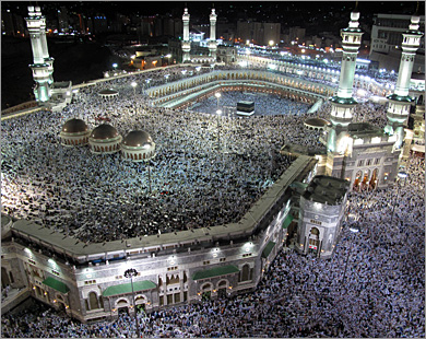 أكثر من مليوني حاج من الخارج تستقبلهم مكة المكرمة هذا العام.